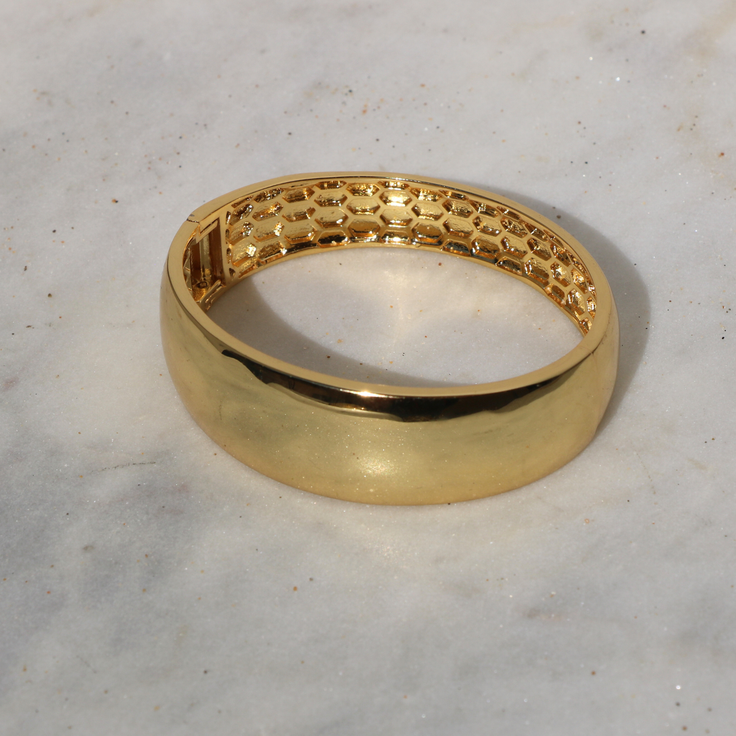 Elira Gold Bangle