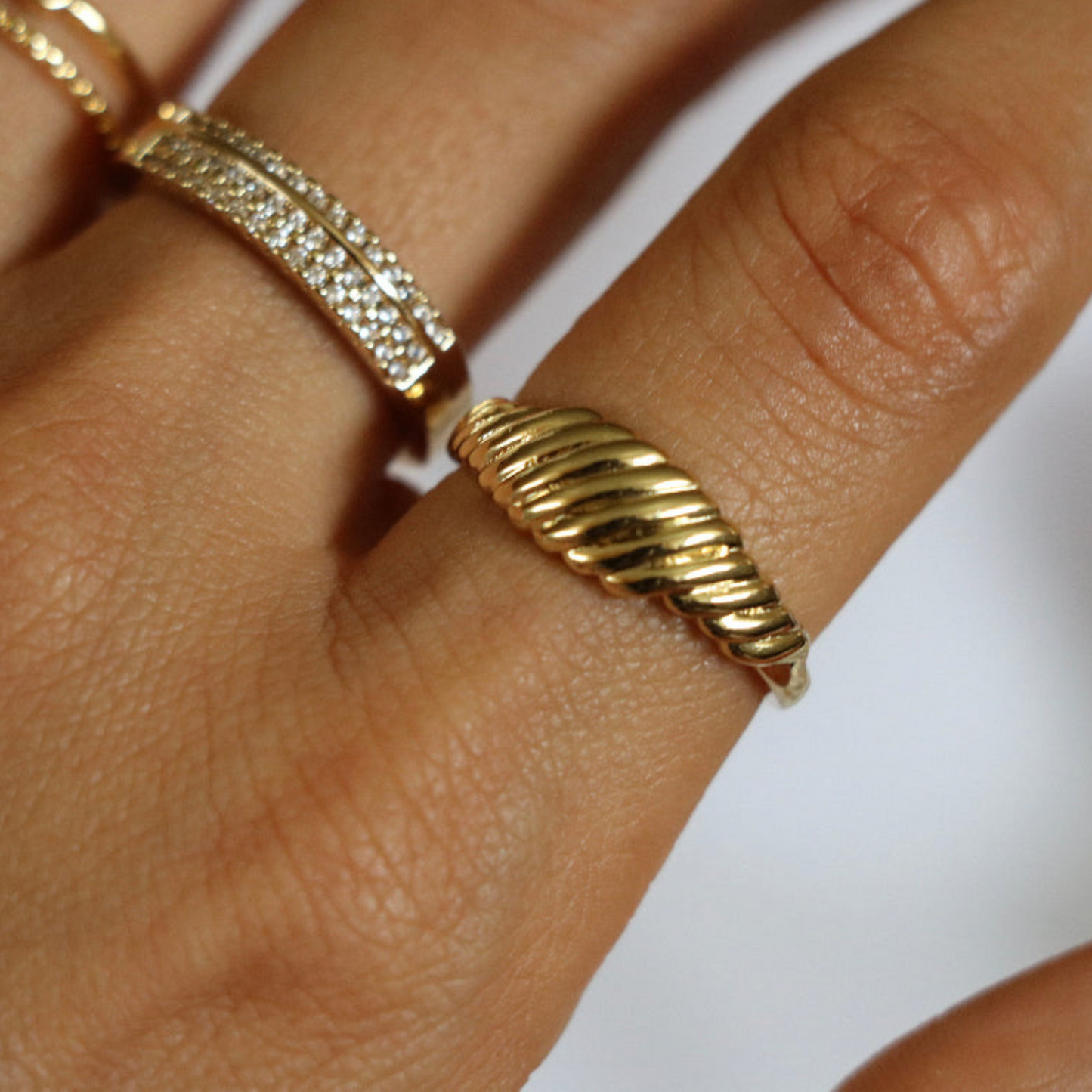 Dainty Croissant Ring