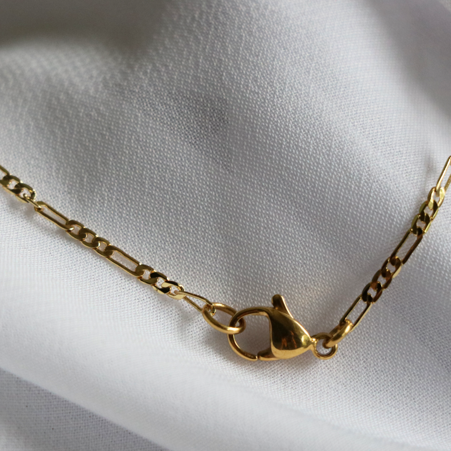 Everyday Dainty Figaro Chain